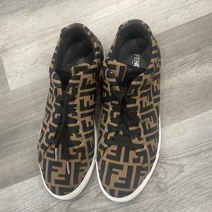 COPY - COPY - Mens Fendi sneaker like new!